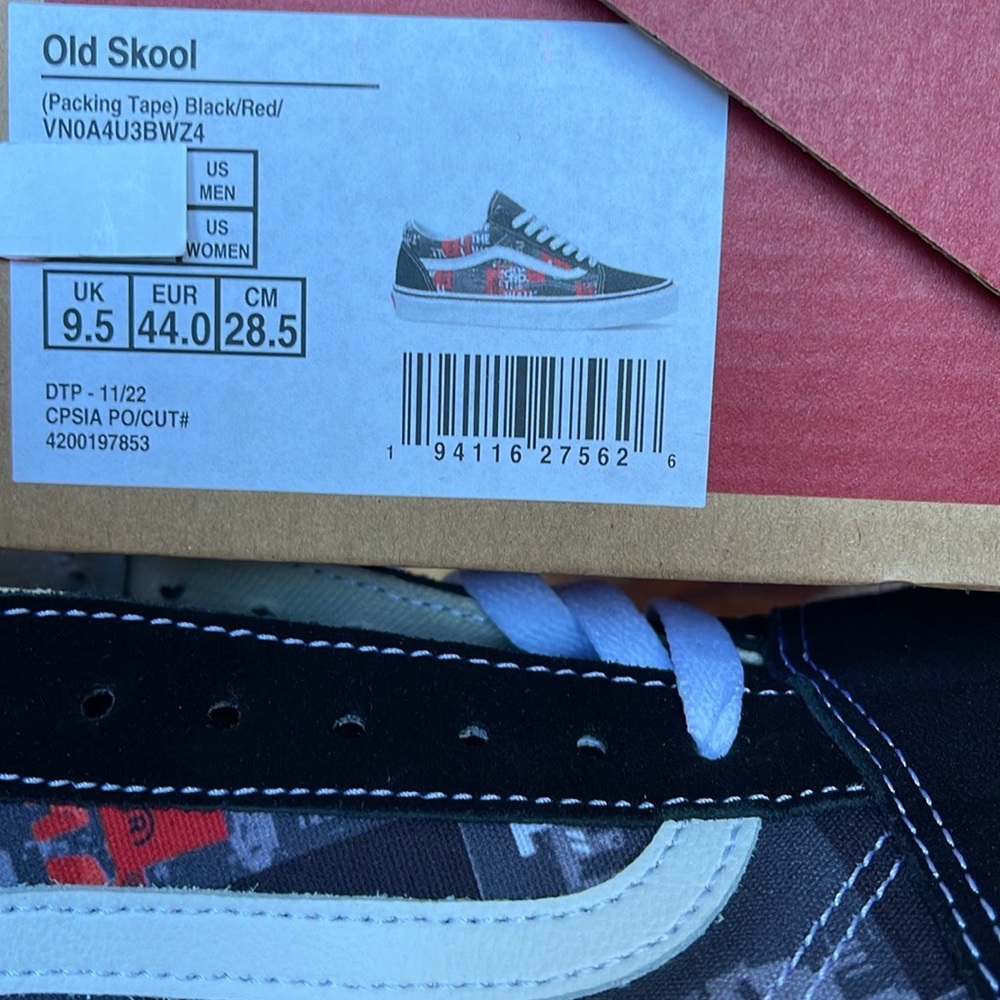 Vans WMNS Old Skool
(Packing Tape) Black/Red/
VN0A4U3BWZ4
Sneakers - Picture 16 of 16